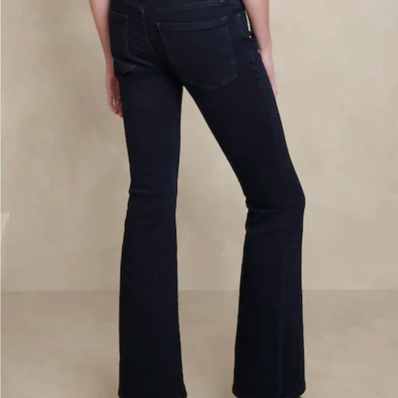 Banana Republic Factory LOW-RISE BOOTCUT JEAN - Picture 2 of 7